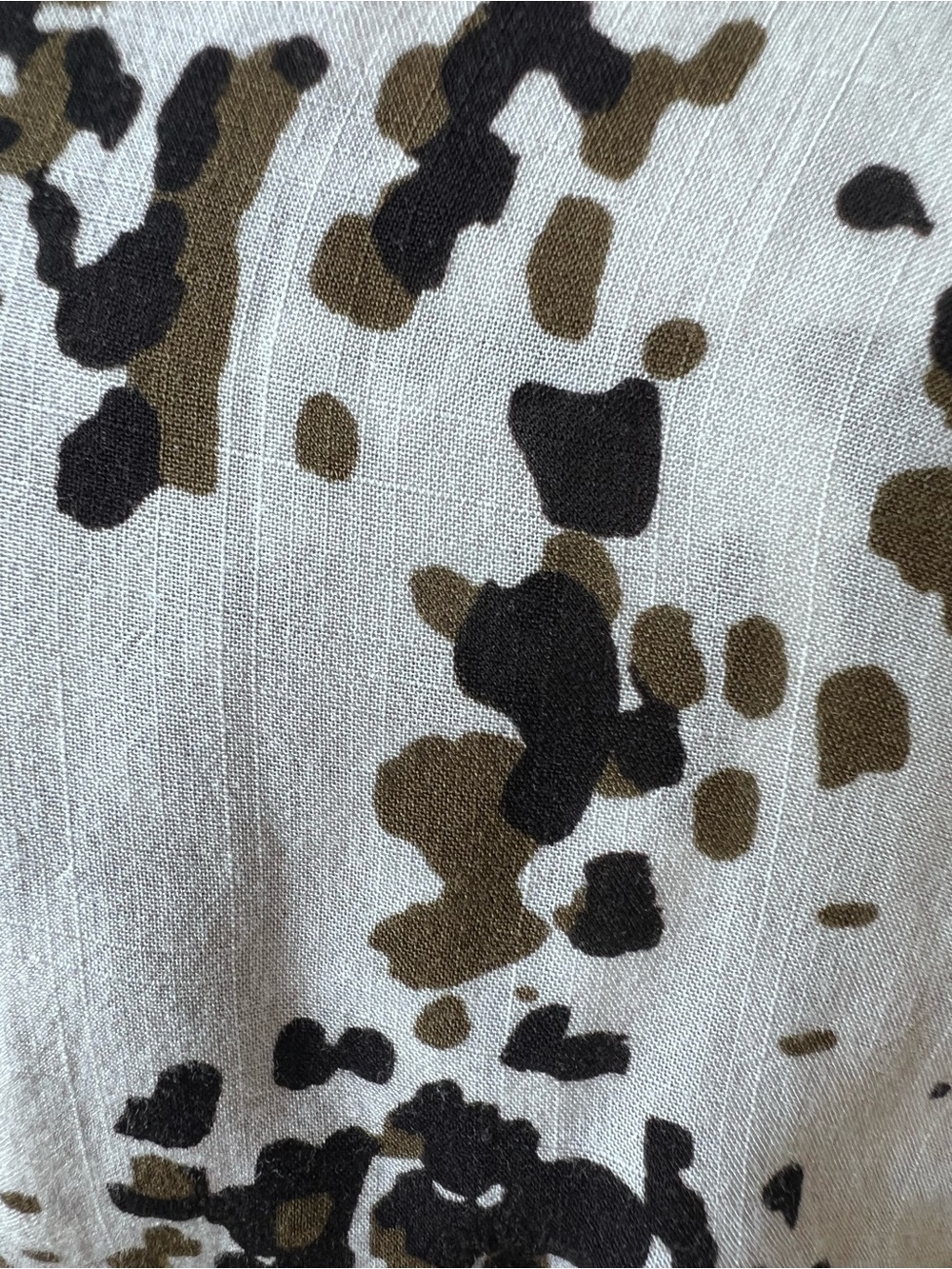 PHILOSOPHY REPUBLIC CLOTHING WOMEN’S SHIRT SHORT SLEEVE W/BOLD ABSTRACT PATTERN - Picture 7 of 10